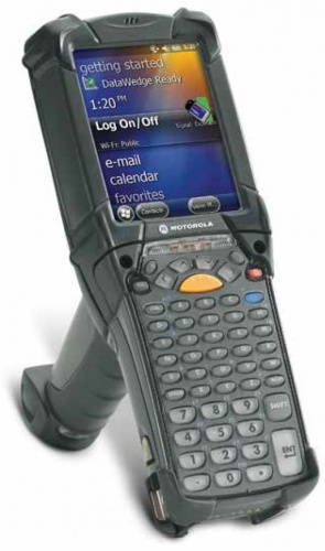 Терминал Zebra MC9200; 1D, дальнобойный, WiFi, Bluetooth, Windows Mobile 6.5, 2600 мАч, пистолетная рукоятка, IST, 53 клавиши, MC92N0-GJ0SYEQA6WR